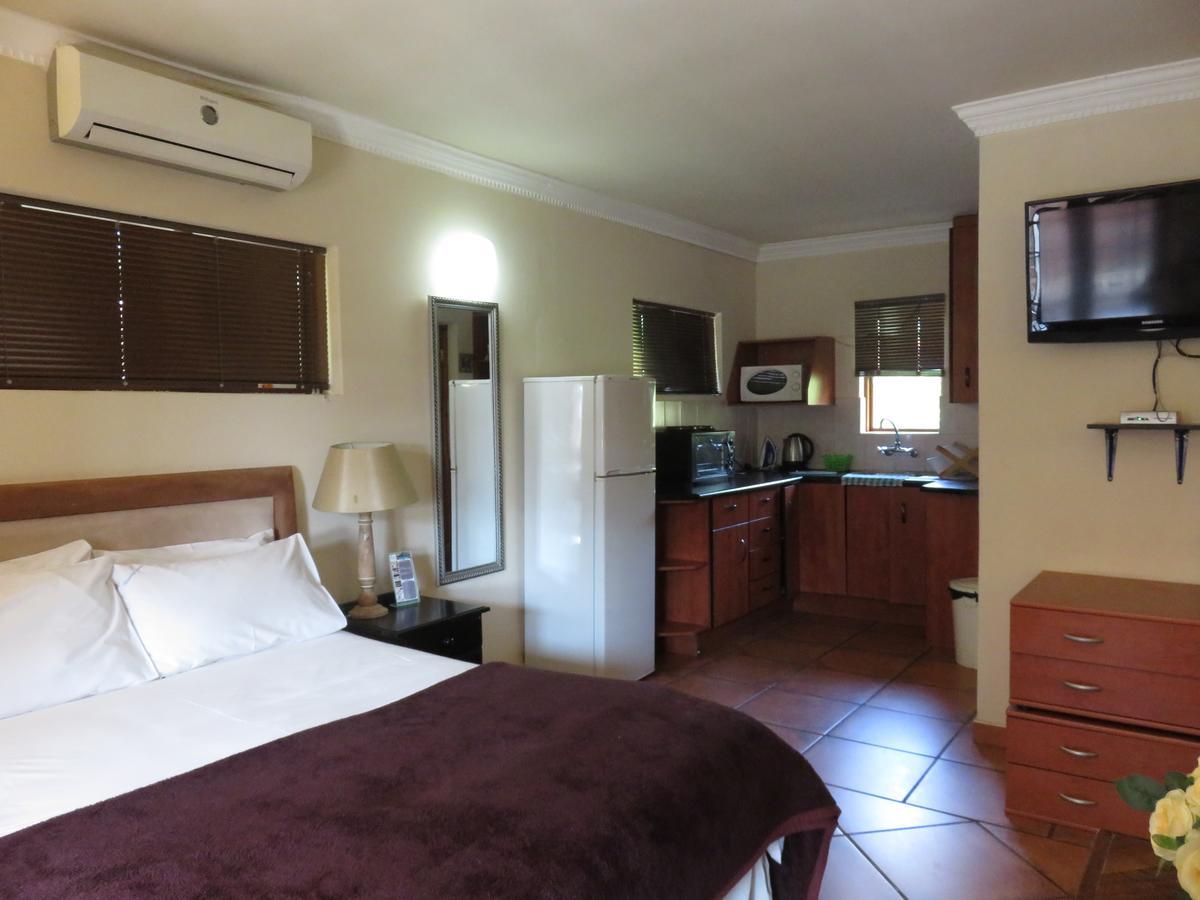Meerhof Lodge Hartbeespoort Exterior photo